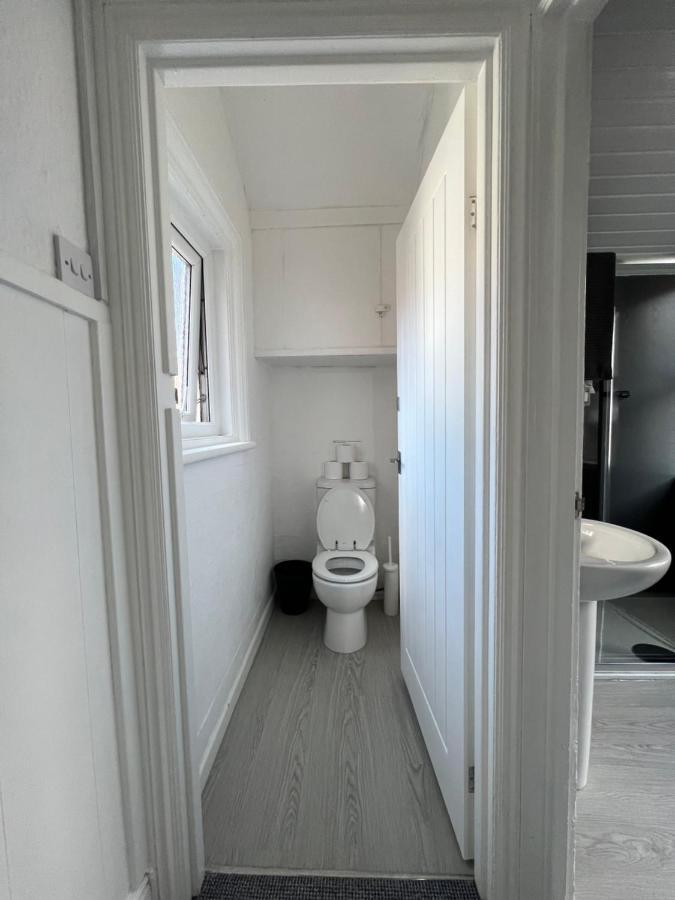 Safari Apartment, Free Parking, 10Min Walk To Blackpool Tower, Sleeps 12 Exterior foto